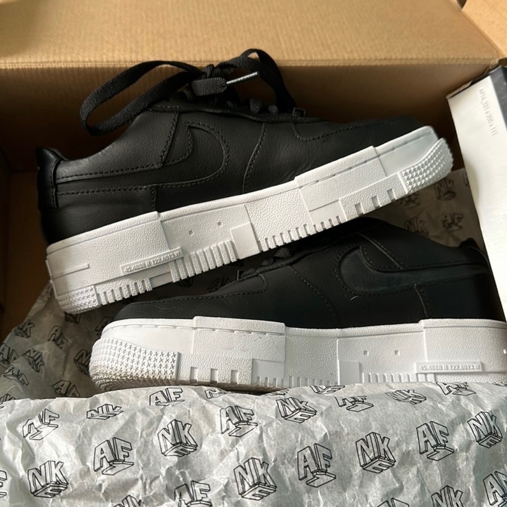 Nike air force 1 Pixel